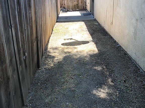 3rd image of 404 Corson Ave APT A