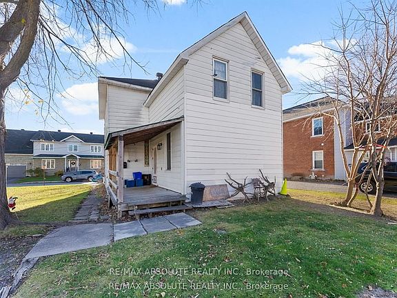 3rd image of 27 Macdonald St S