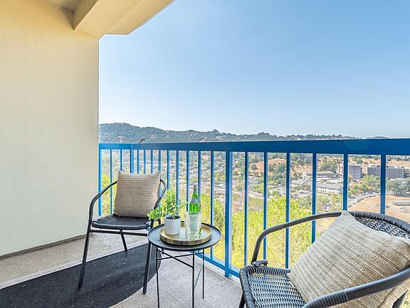 4th image of 100 Thorndale Drive #332