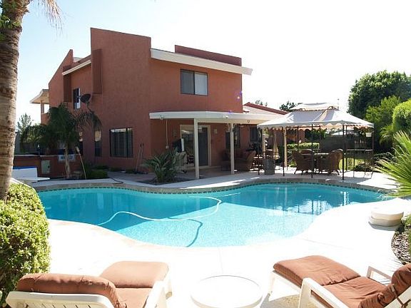 Large diving/play pool