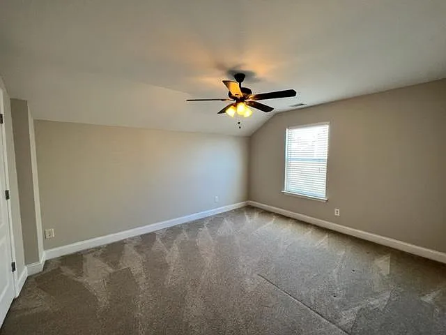 19 Greenfield Dr — Photo 17