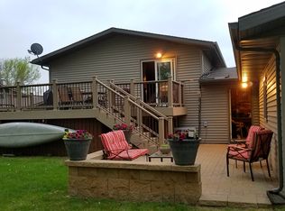 1012 Blackstone Ln, Beulah, ND 58523