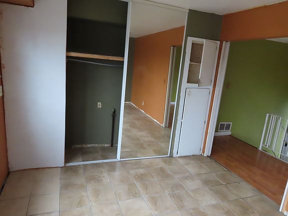 2nd image of 217 Malibu Dr