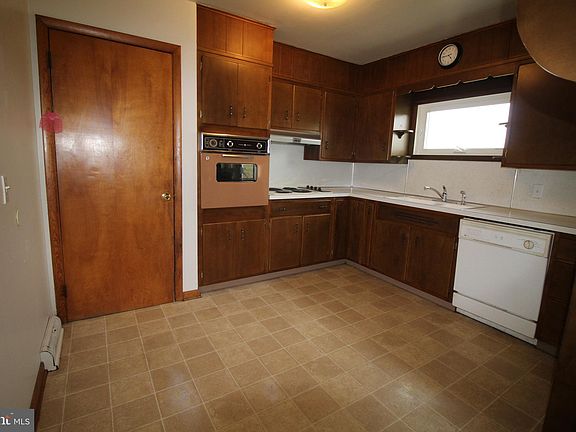 5th image of 293 Twin County Rd