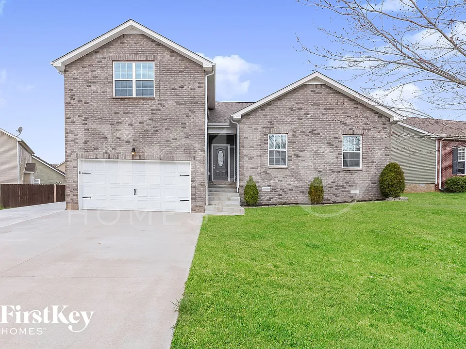 3496 Oak Creek Dr
