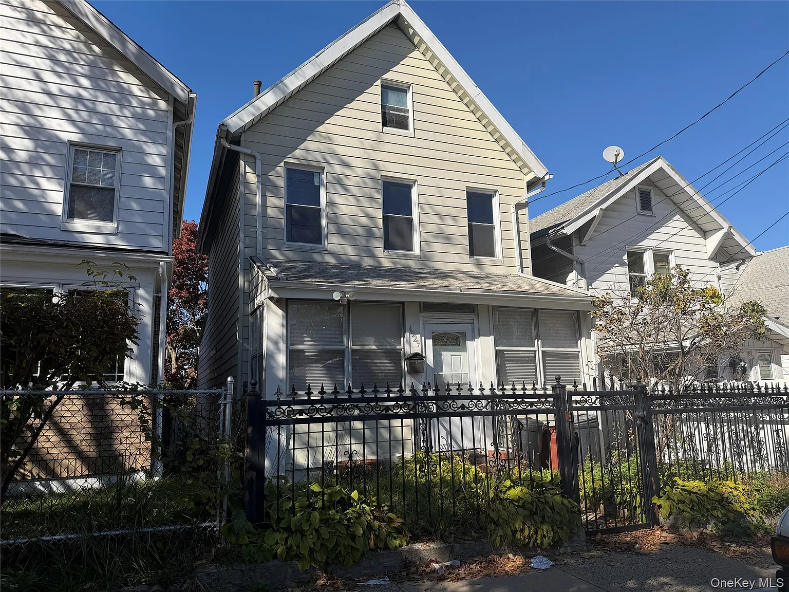 3 bed, 1.5 bath, 1269 sqft, $3,800 — Photo 1