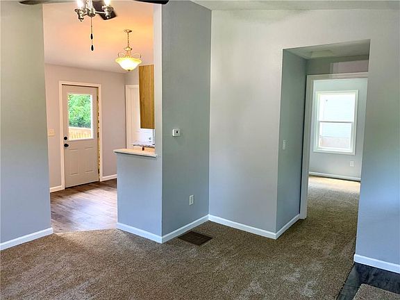 3rd image of 4005 Paseo Dr