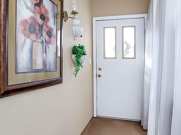 4th image of 109 Dale Ave