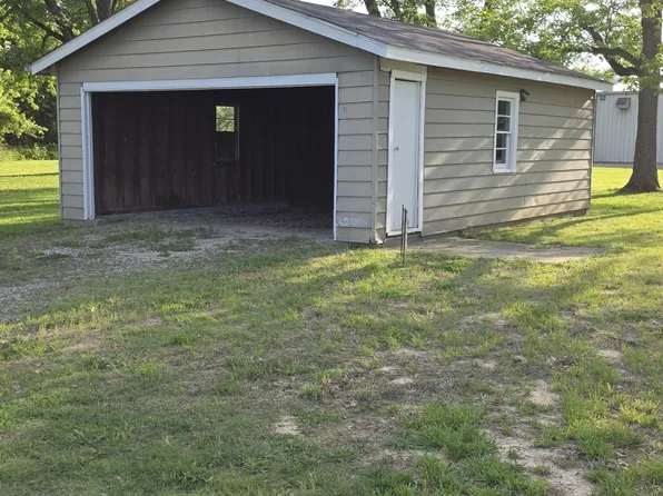 11495 N Brownsville Rd, Mount Vernon, IL 62864