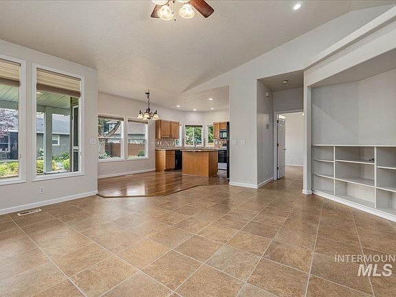 5th image of 11322 W Daniel Ct