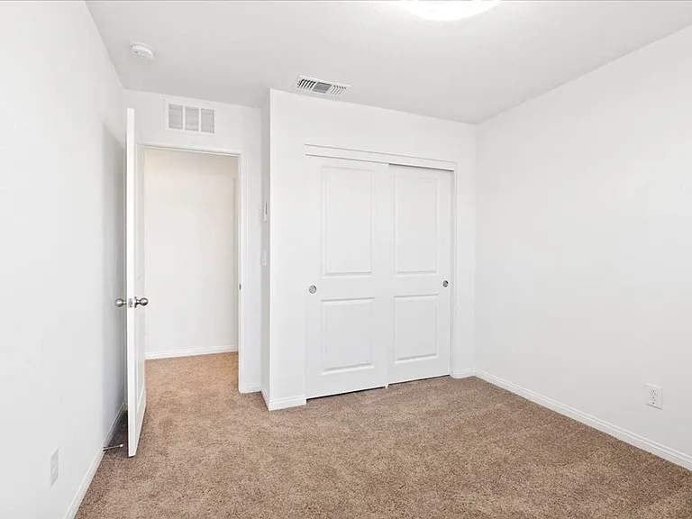 9115 Vesey Ave — Photo 30
