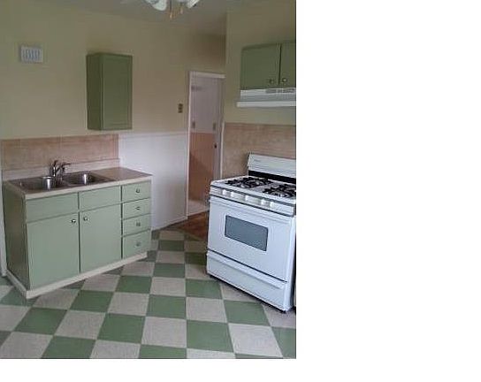 5th image of 131 Lasalle Ave