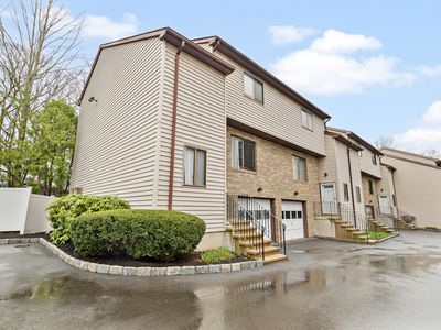 1169 Hope Street APT C2, Stamford, CT, 06907