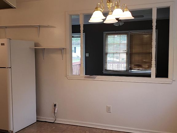 5th image of 21009 Butler Ct