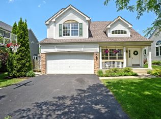 7716 Geneva Dr, Gurnee, IL 60031
