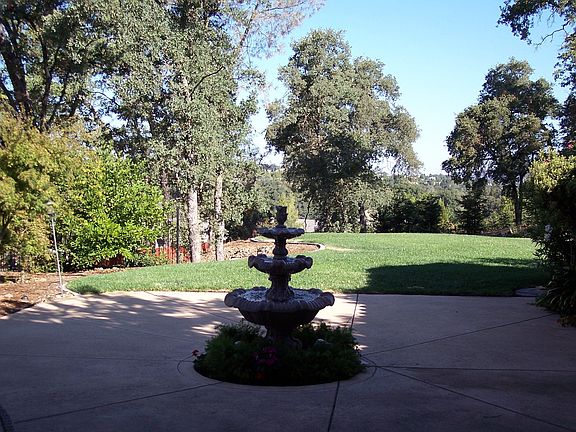 4th image of 1113 W Glenmore Way