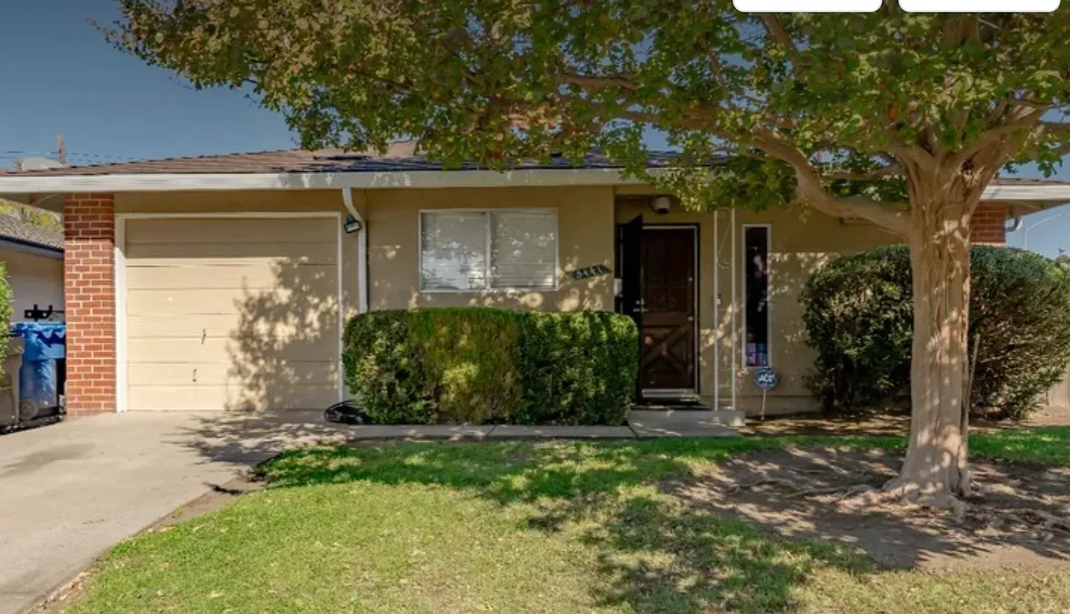 Adorable 2/1 Half-Plex W/Garage! Must See!! Please Read Entire Ad For Viewings — Photo 1