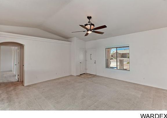 4th image of 3230 Iroquois Dr