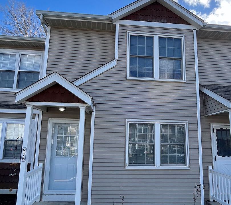 1st image of 875 Charnwood Ln