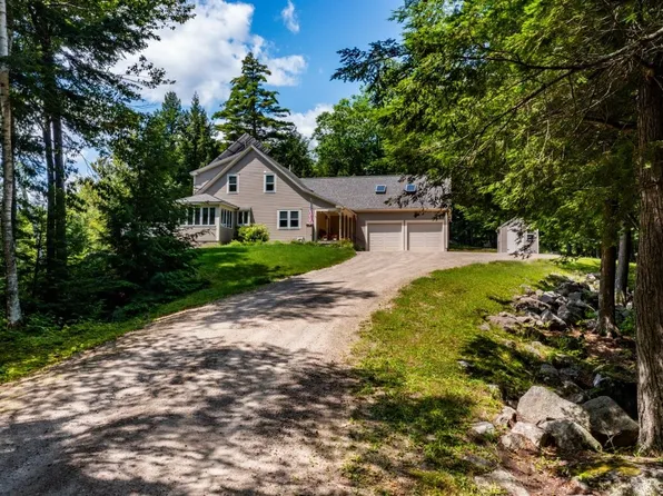 74 Sarah Lane, Hebron, NH 03241
