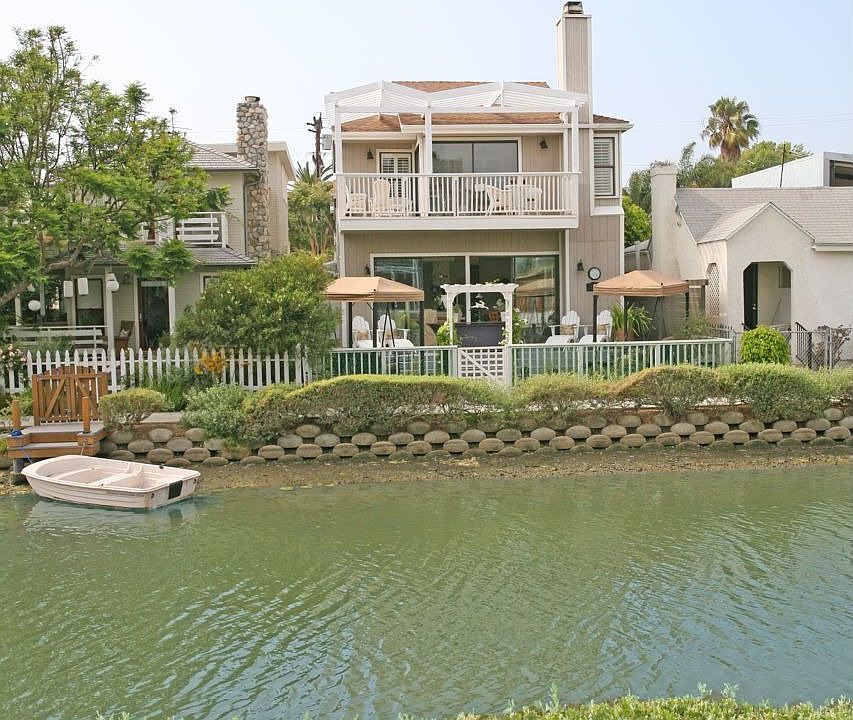 Canal Front of House