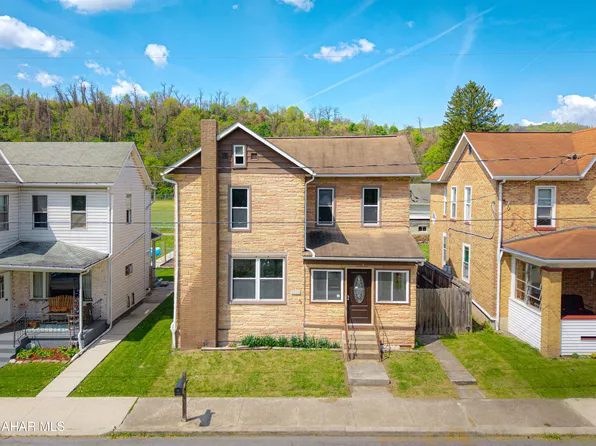 2957 2nd Ave, Hyndman, PA 15545