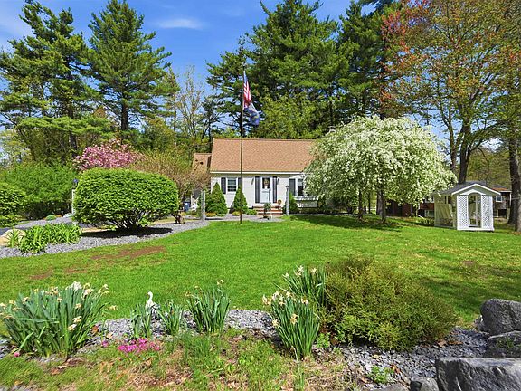 2nd image of 84 Woodridge Road