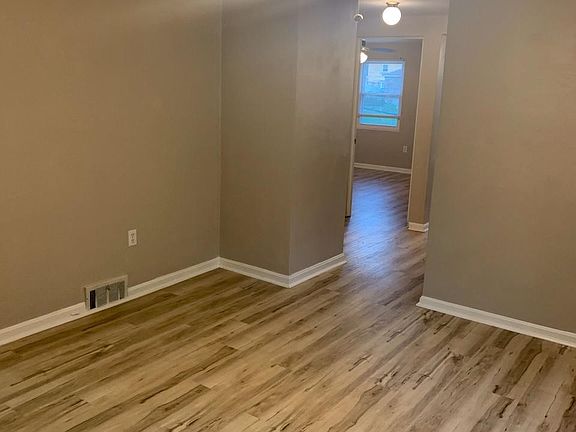 living/dining room, angle 2
