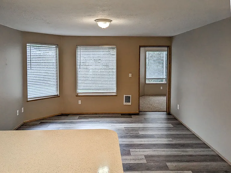 Silverwood Apartments — Photo 21