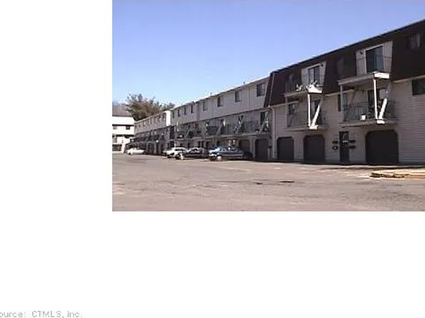 816 Blackstone Vlg, Meriden, CT 06450