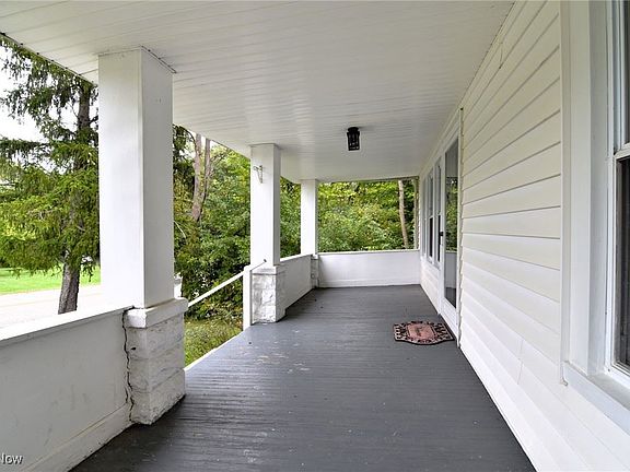 2nd image of 37530 Chagrin Blvd