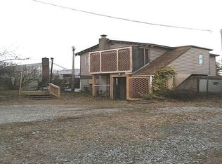 1662 Saltsburg Ave, Indiana, PA 15701