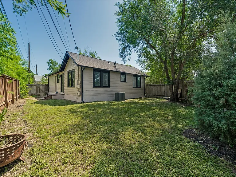 2804 Breeze Ter — Photo 25