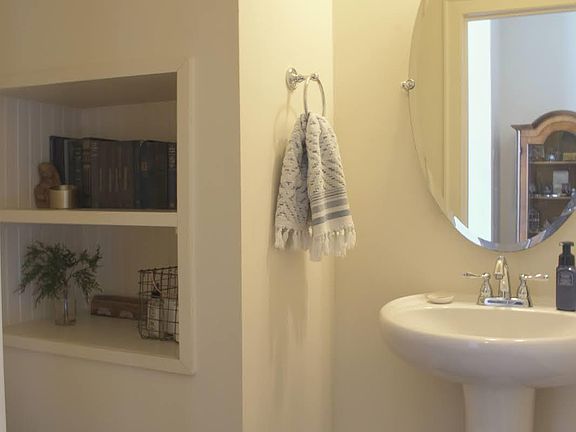 5th image of 501 Riverwoods Lndg