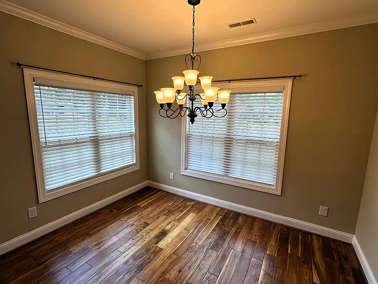 240 Regency Ln SW — Photo 11