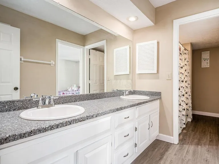 6985 Muirfield Dr — Photo 17