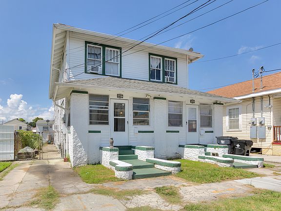 2nd image of 2706 Aubry St