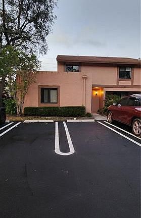 2nd image of 37 Chestnut Cir #37
