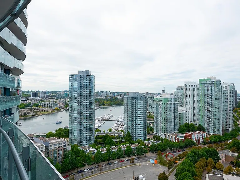 89 Nelson St #2403 — Photo 7