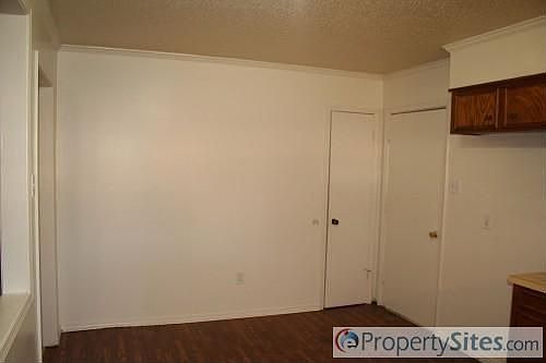 5th image of 9305 Sandalwood Dr