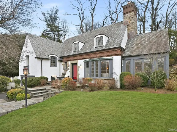 22 Taunton Road, Scarsdale, NY 10583