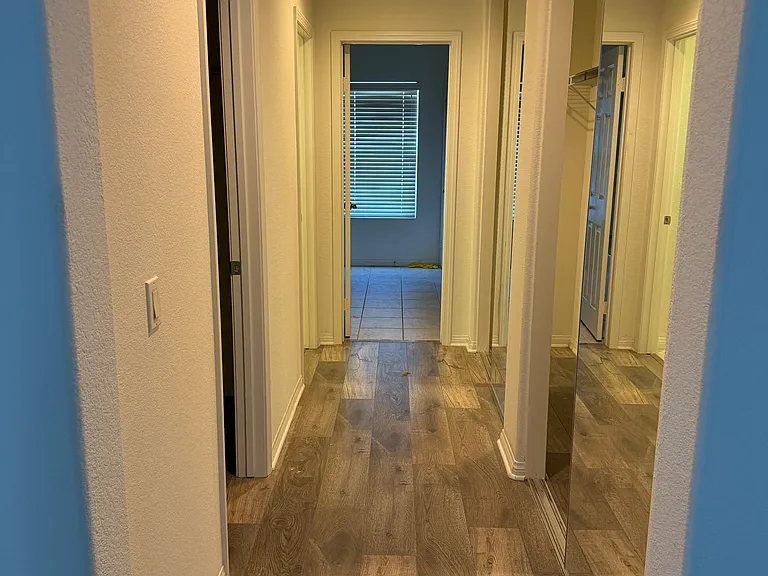 4588 Vincent Way — Photo 6