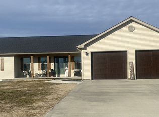 2504 Weathers Ln, Dexter, MO 63841