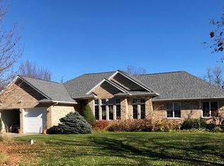 5382 Meadowlawn Rd, Fowlerville, MI 48836