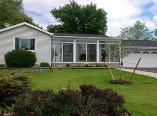 7057 Campbell Blvd, Pendleton, NY 14120