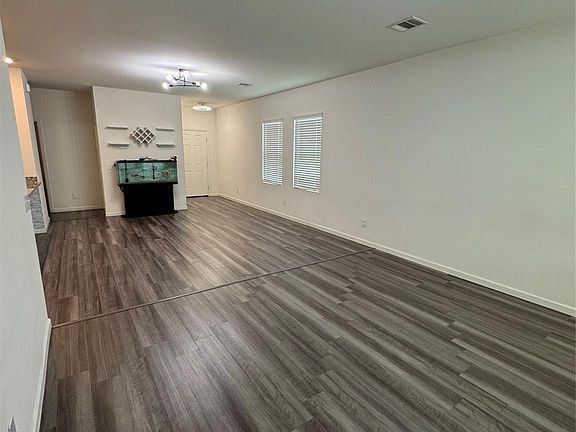 3rd image of 1061 Long Bay Ct
