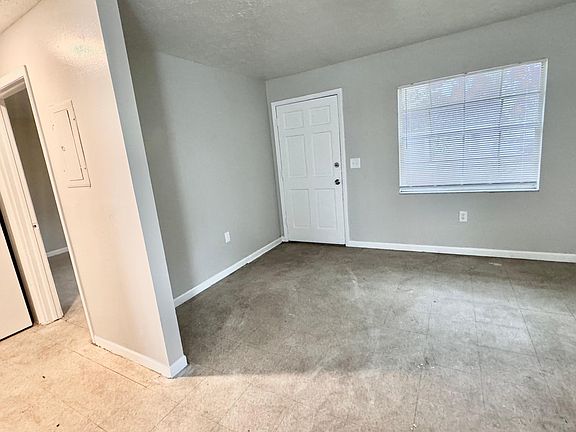 4th image of 10020 N 15th St APT C