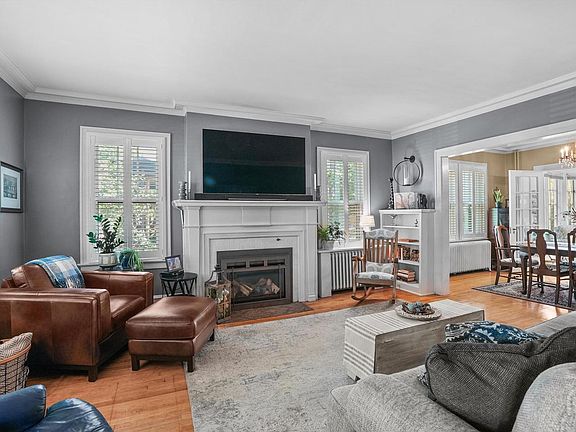 5th image of 321 Huron AVENUE