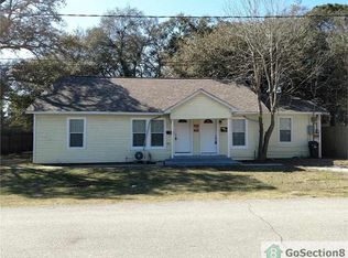 106 S 6th St #2, Highlands, TX 77562