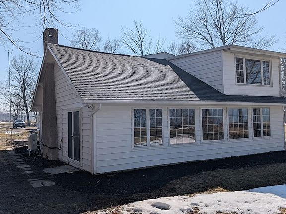 2nd image of 1641 Lake Rd